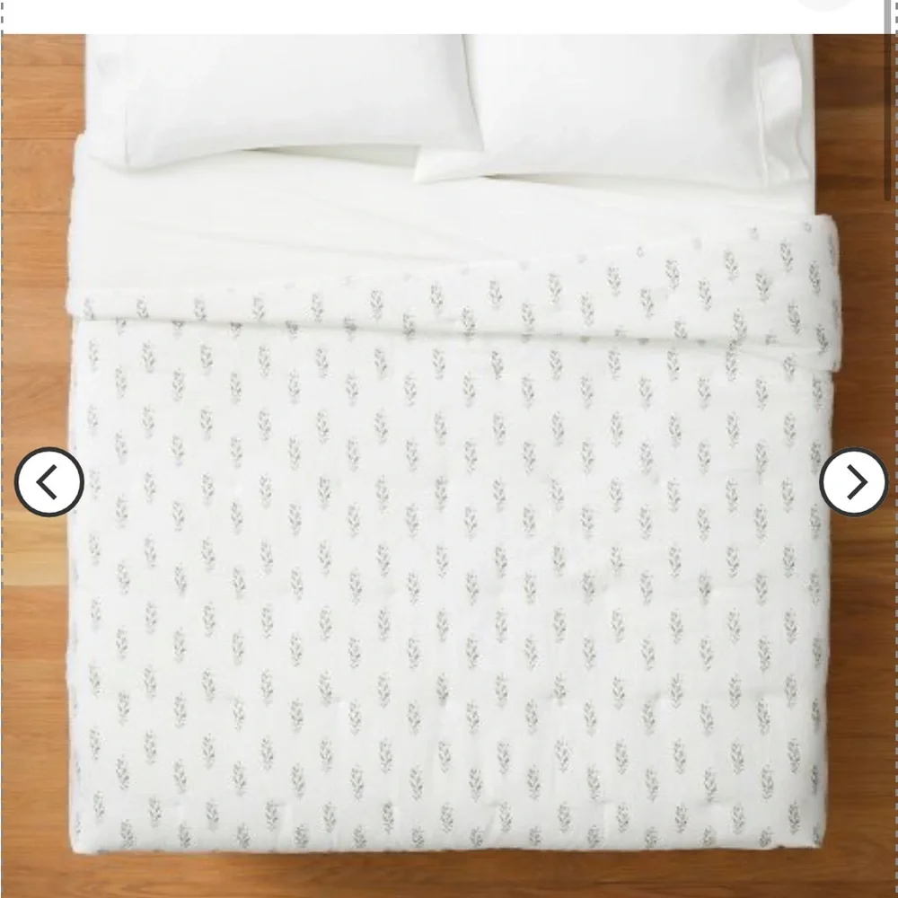 Lofty Cotton Slub Wood Block Floral Quilt White Studio McGee designed